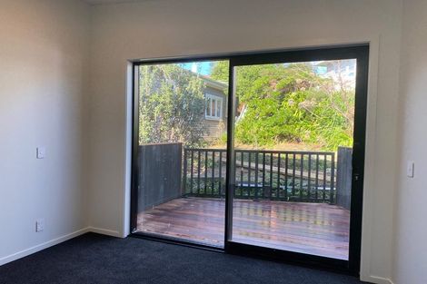 Photo of property in 30a Collins Avenue, Tawa, Wellington, 5028