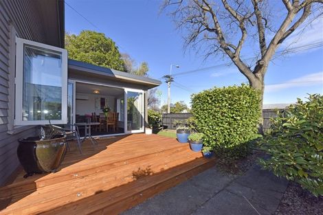 Photo of property in 104 Condell Avenue, Papanui, Christchurch, 8053