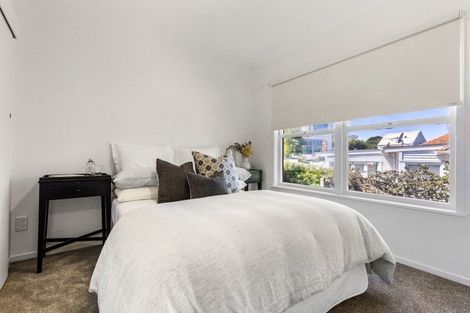 Photo of property in 6/40 Lake Road, Narrow Neck, Auckland, 0624