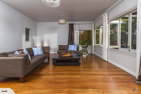 Photo of property in 34 Sandown Road, Rothesay Bay, Auckland, 0630
