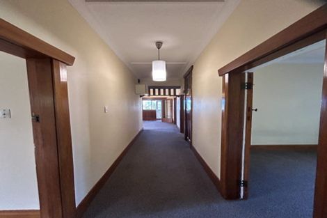 Photo of property in 100 Mortimer Terrace, Brooklyn, Wellington, 6021