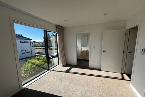 Photo of property in 2/12 Enderby Drive, Te Atatu Peninsula, Auckland, 0610