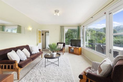 Photo of property in 55 Spencer Street, Crofton Downs, Wellington, 6035