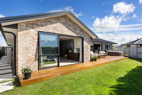 Photo of property in 7 Cotula Way, Papamoa Beach, Papamoa, 3118