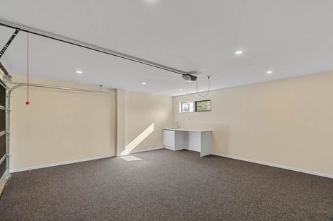 Photo of property in 8b Deuxberry Avenue, Northcote, Auckland, 0627