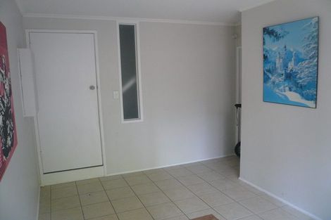 Photo of property in 17 Kelston Street, New Lynn, Auckland, 0600