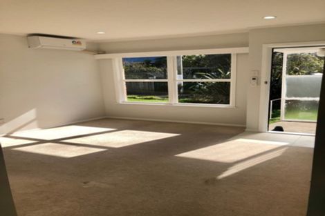 Photo of property in 4/15 Gladstone Road, Northcote, Auckland, 0627