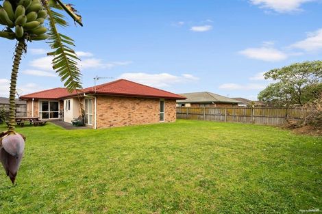 Photo of property in 12 Rock Daisy Crescent, Mangere, Auckland, 2022