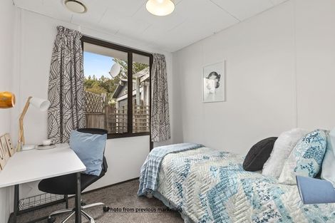 Photo of property in 2 Mcmanaway Grove, Stokes Valley, Lower Hutt, 5019