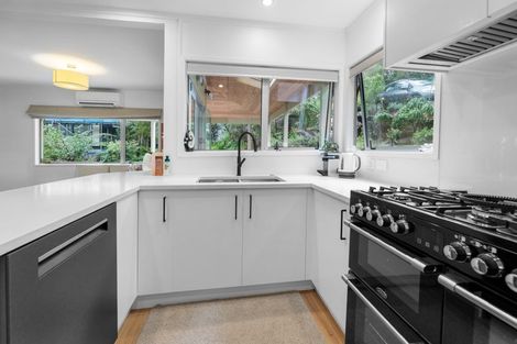 Photo of property in 299 Titirangi Road, Titirangi, Auckland, 0604