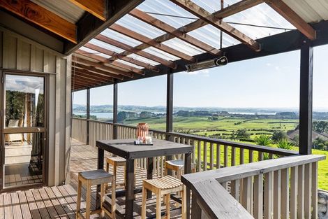 Photo of property in 159 Glenbrook Beach Road, Glenbrook, Waiuku, 2681