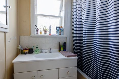 Photo of property in 12 Masters Crescent, Masterton, 5810