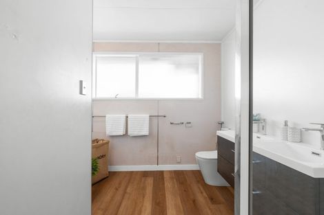 Photo of property in 2 Moorpark Place, Ilam, Christchurch, 8041