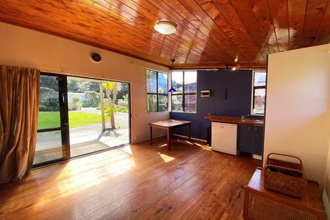 Photo of property in 54 Opahi Bay Road, Mahurangi West, Warkworth, 0983