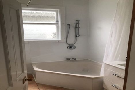 Photo of property in 15 Glenbervie Terrace, Thorndon, Wellington, 6011