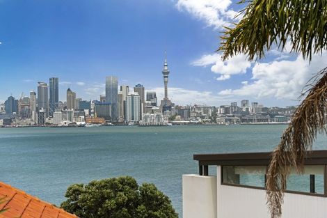 Photo of property in 31 Norwood Road, Bayswater, Auckland, 0622