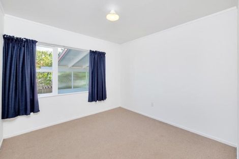 Photo of property in 42 Woodstock Road, Forrest Hill, Auckland, 0620