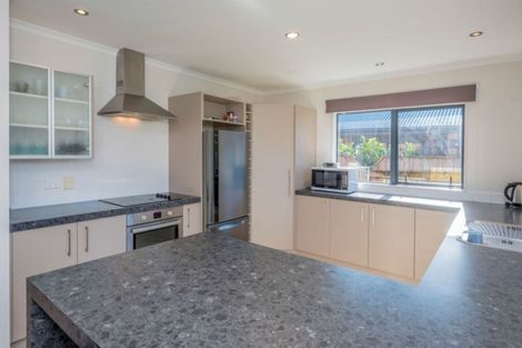 Photo of property in 4 Barry Curtis Place, Levin, 5510