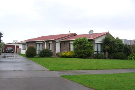Photo of property in 47 Peppertree Glade, Kelvin Grove, Palmerston North, 4414