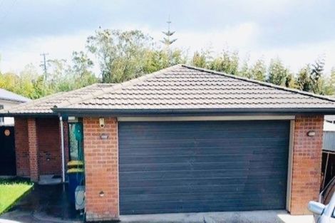 Photo of property in 318 Triangle Road, Massey, Auckland, 0614