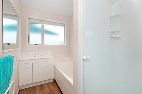 Photo of property in 2/15a Oakhampton Street, Hornby, Christchurch, 8042