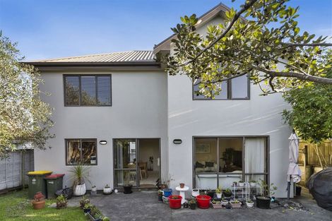 Photo of property in 34 Bleakhouse Road, Howick, Auckland, 2014