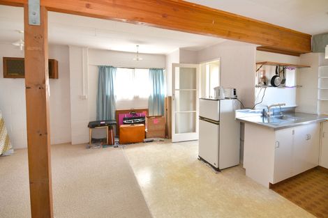 Photo of property in 1 Orewa Heights Crescent, Orewa, 0931