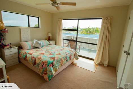 Photo of property in 18 Margaret Drive, Omokoroa, 3114