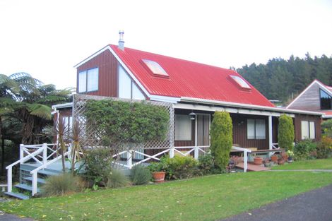 Photo of property in 111 Tuna Place, Onemana, Whangamata, 3691