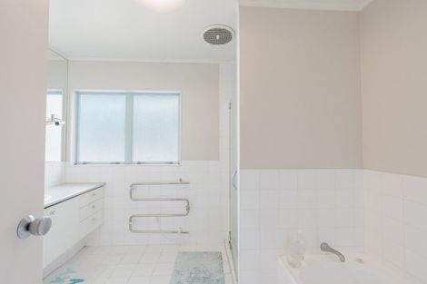 Photo of property in 10a Ashley Street, St Andrews, Hamilton, 3200