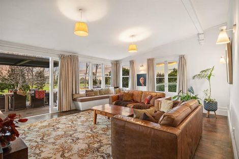 Photo of property in 124 Rimmer Road, Helensville, 0875