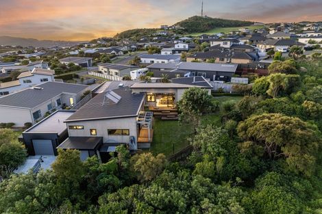 Photo of property in 11 Sumner Terrace, Aotea, Porirua, 5024