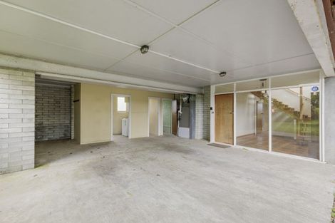 Photo of property in 426 Mangorei Road, Highlands Park, New Plymouth, 4312