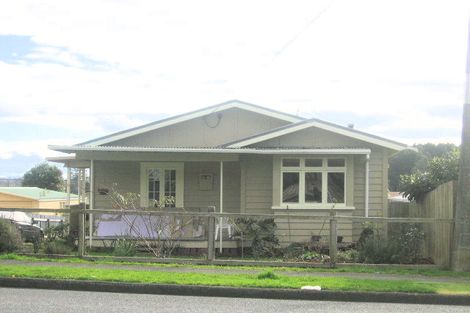 Photo of property in 80 George Street, Hikurangi, 0114