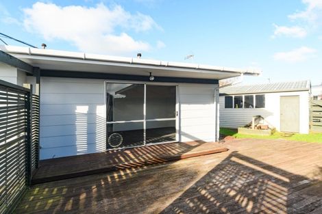 Photo of property in 41 Acacia Street, Kelvin Grove, Palmerston North, 4414