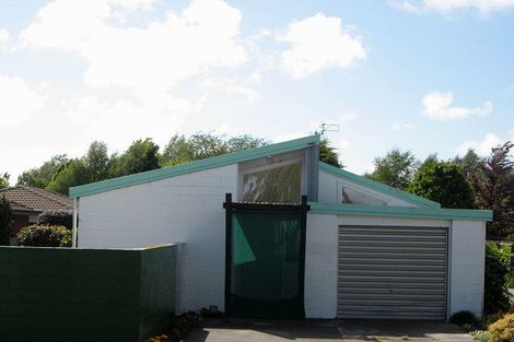 Photo of property in 2/226 Main Road North, Redwood, Christchurch, 8051