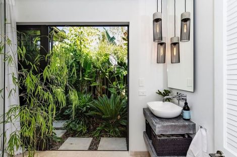 Photo of property in 10 Pebble Beach Way, Papamoa Beach, Papamoa, 3118