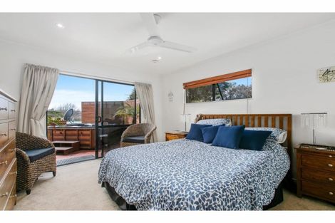 Photo of property in 9 Dobell Road, Stanmore Bay, Whangaparaoa, 0932