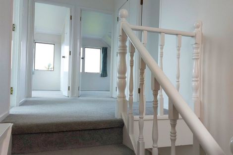 Photo of property in 2/14 Bramley Drive, Farm Cove, Auckland, 2012