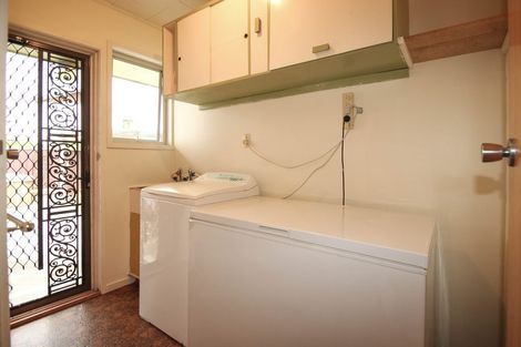 Photo of property in 2/206 Mcleod Street, Camberley, Hastings, 4120