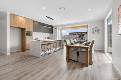 Photo of property in 6 Byron Drury Way, Riverhead, 0820