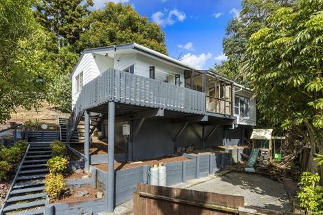 Photo of property in 11 Beaudine Avenue, Glenfield, Auckland, 0629