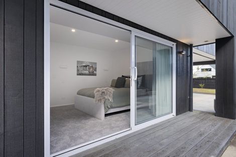 Photo of property in 112 Karewa Parade, Papamoa Beach, Papamoa, 3118