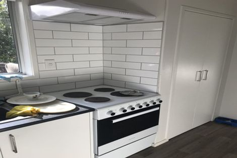 Photo of property in 28 Spinella Drive, Bayview, Auckland, 0629