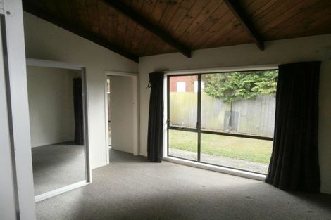 Photo of property in 235 Memorial Avenue, Burnside, Christchurch, 8053
