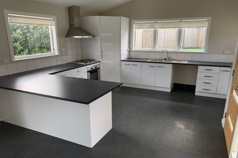 Photo of property in 60 Amohia Street, Paraparaumu, 5032