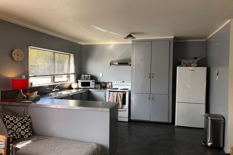 Photo of property in 2/15 Simpson Road, Ranui, Auckland, 0612