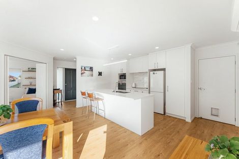 Photo of property in 34 Butterworth Crescent, Papamoa Beach, Papamoa, 3118