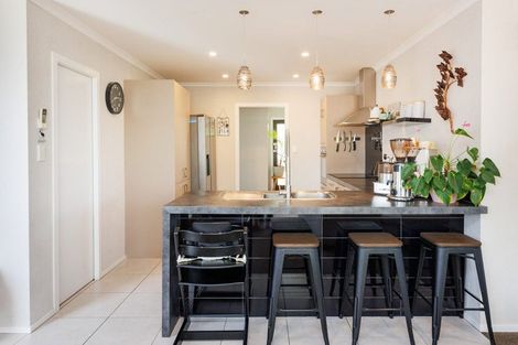 Photo of property in 32 Milton Street, Roslyn, Palmerston North, 4414