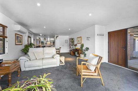Photo of property in 4a Awanui Street, Merrilands, New Plymouth, 4312